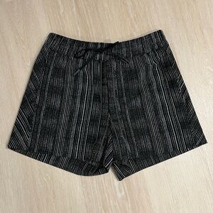 Athleta “Arrival” Short! Comfortable and easy care. Worn once!